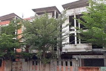 Rợn người cảnh hoang lạnh trong biệt thự Sài Gòn đắt đỏ