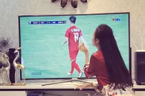 Quỳnh búp bê 'thả thính' Công Phượng khi Việt Nam thắng Philippines