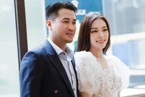 Bạn gái thiếu gia Phillip Nguyễn vừa ra mắt giàu cỡ nào mà check-in khắp thế giới?