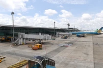 Ga hàng không quốc tế Tân Sơn Nhất không bóng người