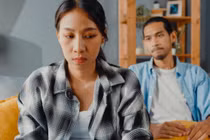 Choáng váng vì bạn trai bất ngờ tiết lộ tài sản trước khi kết hôn 