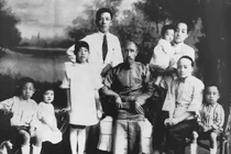 Gia tộc giàu có suốt 17 thế hệ khiến người đời ngả mũ 