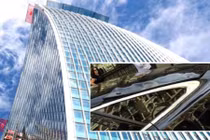 Kinh hãi tòa nhà dị thường có thể làm tan chảy ô tô