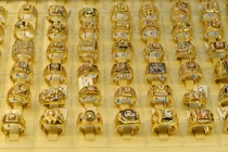 Giá vàng hôm nay 13/9: Giá vàng tăng chót vót