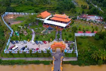 Danh hài Hoài Linh sở hữu BĐS "khủng" nhưng nội thất lại vô cùng giản dị