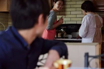 Anh trai từ chối đất mẹ chia, tôi bủn rủn khi biết lý do