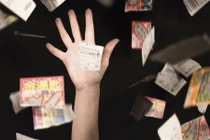 Trúng xổ số độc đắc trăm tỷ, tỷ phú ăn chơi cháy túi rồi tự tử