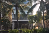 Vi phạm xả thải, khách sạn Paris Deli bị xử gần 300 triệu