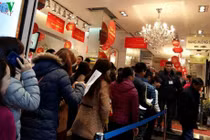 Mua vàng ngày vía thần Tài: Ai được lợi nhất?