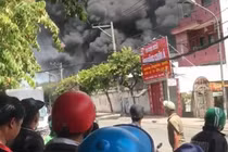 Bãi giữ xe vi phạm ở Thủ Đức bị cháy: Ai sẽ bồi thường?