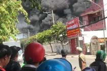 Bãi giữ xe vi phạm ở Thủ Đức bị cháy: Ai sẽ bồi thường?