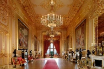 Chiêm ngưỡng nội thất xa hoa trong dinh thự có tới gần 1000 căn phòng