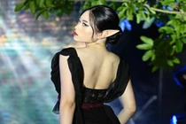 Sinh viên ĐH Anh Quốc gây bất ngờ với đêm diễn thời trang đẹp mắt 