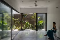 Căn nhà có cầu thang như “đang đi lên trời“: Đáp ứng 4 tiêu chí, 3 năm thiết kế