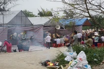 Tang thương nơi xóm nghèo của 3 thủy thủ chết ngạt trên tàu