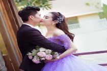 Lộ clip thử váy cưới siêu lung linh của Lâm Khánh Chi “đốn tim” fan