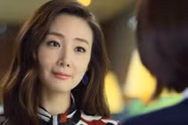 Màn đánh ghen 'đỉnh' nhất năm: Đến tận nhà nhân tình của chồng ăn, ngủ