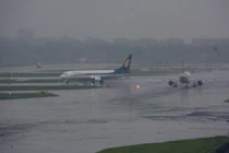 Tạm đóng cửa 2 sân bay Vinh, Thọ Xuân vì cơn bão số 7