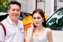 Đại gia tặng 50 triệu cho chủ 15 chú chó: Có BST siêu xe, ở biệt thự trăm tỷ