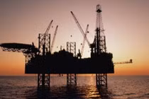 Giá dầu thế giới lao dốc kỷ lục, xuống đáy 7 tháng