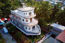 Chiêm ngưỡng ngôi nhà du thuyền 5 tỷ của lão nông miền Tây