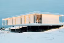 Ngắm ngôi nhà bằng nhựa đẹp nhất thế giới