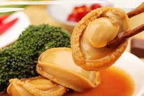 Vì sao bào ngư giá cao “ngất ngưởng”, nhà giàu mới dám ăn?