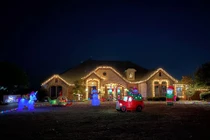 Hồng Ngọc khoe biệt thự trang trí lộng lẫy như cung điện đón Noel 