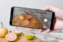 Top 5 smartphone có camera selfie “nguy hiểm” nhất hành tinh