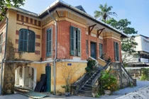 Kiến trúc độc đáo trong căn biệt thự trăm tuổi xứ Huế sắp di dời