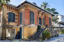 Kiến trúc độc đáo trong căn biệt thự trăm tuổi xứ Huế sắp di dời