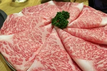 Vì sao thịt bò Kobe 18 triệu đồng/kg mà vẫn ùn ùn người mua?