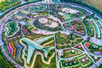 Bên trong vườn hoa tự nhiên lớn nhất thế ở Dubai