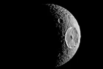 Mặt trăng của sao Thổ che giấu một đại dương bí mật dưới lòng đất