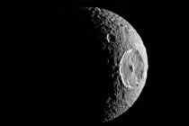 Mặt trăng của sao Thổ che giấu một đại dương bí mật dưới lòng đất