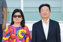 Chân dung người vợ tào khang đứng sau thành công của bầu Hiển