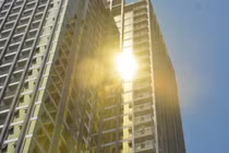 Tận mục 2 tòa nhà "dát vàng" gây chói mắt tại Đà Nẵng