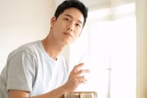 Đi được 1 năm, chồng tôi đã bị em vợ đuổi việc 