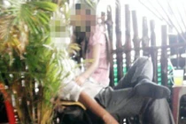 Hai quán cà phê có nhân viên kích dục cho khách