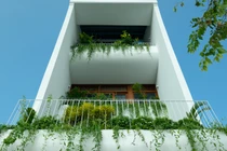 Ngôi nhà có 8 vườn bậc thang độc đáo giữa phố thị