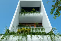 Ngôi nhà có 8 vườn bậc thang độc đáo giữa phố thị