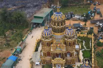 Hoa mắt trước “lâu đài dát vàng” của đại gia đồng nát 