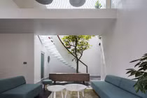 Nhà thông tầng ngập nắng, đẹp lung linh ở Bình Dương