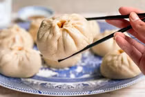 Thực phẩm không nên trữ lâu trong tủ lạnh vì dễ biến chất, gây ngộ độc