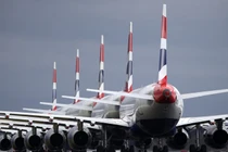 Cảnh tượng chưa từng có: máy bay khắp thế giới “đắp chiếu” vì Covid-19