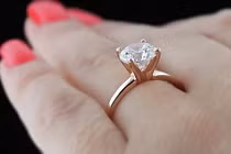 Cướp ngân hàng để mua nhẫn cầu hôn