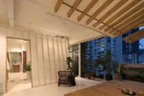 Căn hộ thiết kế theo chiều nghiêng độc đáo giữa Sài thành