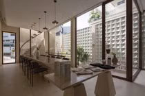 Choáng ngợp nhà cổ cải tạo thành quán cà phê thanh lịch giữa Sài Gòn