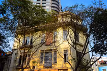 Dinh thự 4 mặt tiền “độc nhất vô nhị” của đại gia Sài Gòn xưa