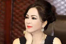 Cuộc đại náo với giới showbiz